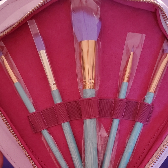 10 piece Makeup Brush Set wMermaid Organizer Case - Picture 10 of 16